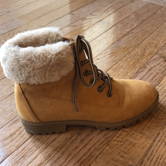Women’s boots size 8m - Picture 3 of 10
